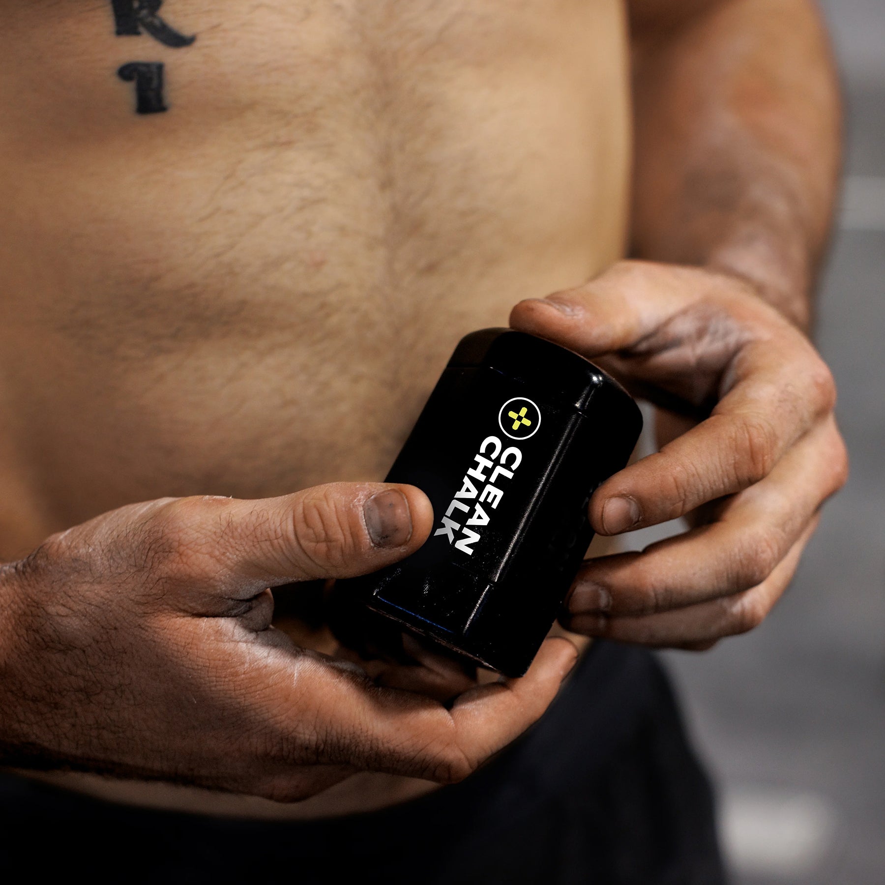 Portable chalk dispenser