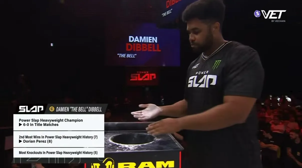 Damien "The Bell" Dibbell chalking his hands at POWER SLAP